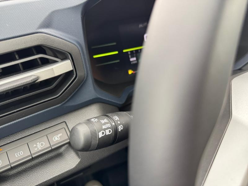 Occasion DACIA Duster 1.2 TCe mild hybrid 130ch Journey 2025 Vert Cèdre métallisé 24490 € à Lesménils