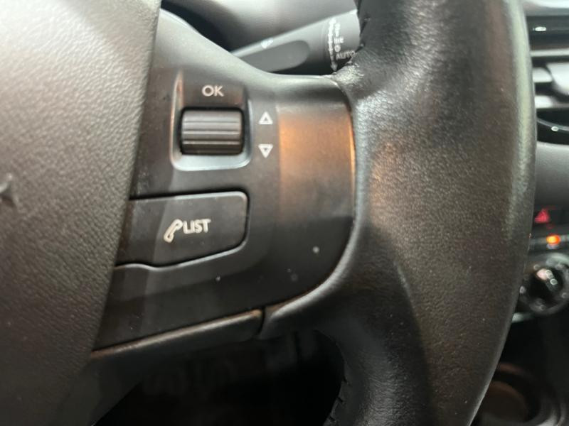 Occasion PEUGEOT 208 1.5 BlueHDi 100ch E6.c Signature BVM5 86g 5p 2019 Gris Platinium 9990 € à Lesménils