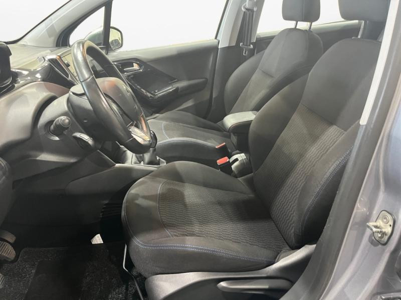 Occasion PEUGEOT 208 1.5 BlueHDi 100ch E6.c Signature BVM5 86g 5p 2019 Gris Platinium 9990 € à Lesménils
