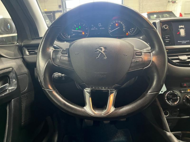 Occasion PEUGEOT 208 1.5 BlueHDi 100ch E6.c Signature BVM5 86g 5p 2019 Gris Platinium 9990 € à Lesménils