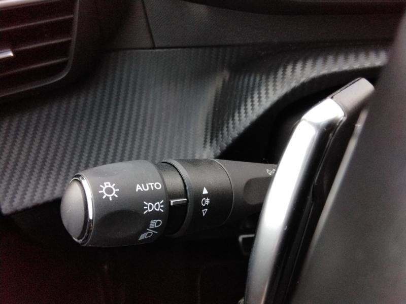 Used PEUGEOT 208 1.2 PureTech 130ch S&S GT EAT8 2024 Jaune € 17990 in Lesménils