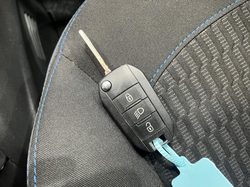 Used PEUGEOT 208 1.5 BlueHDi 100ch E6.c Signature BVM5 86g 5p 2019 Gris Platinium € 9990 in Lesménils