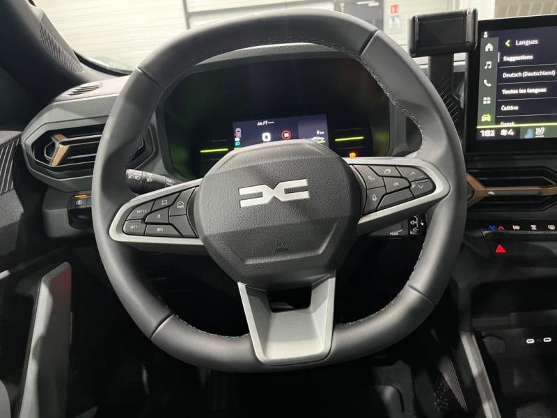 Used DACIA Duster 1.2 TCe mild hybrid 130ch Extreme 2025 Sandstone € 25490 in Lesménils