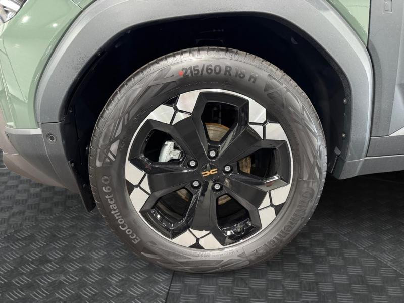 Used DACIA Duster 1.2 TCe mild hybrid 130ch Extreme 2025 Vert Cèdre métallisé € 25490 in Lesménils