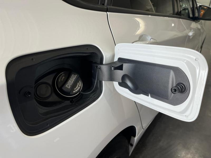 Used BMW Série 2 ActiveTourer 218dA 150ch Luxury 2015 Alpinweiss € 15990 in Lesménils