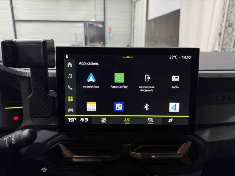 Used DACIA Duster 1.2 TCe mild hybrid 130ch Extreme 2025 Vert Cèdre métallisé € 25490 in Lesménils