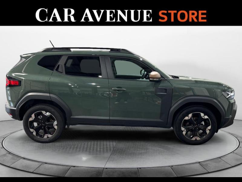 Used DACIA Duster 1.2 TCe mild hybrid 130ch Extreme 2025 Vert Cèdre métallisé € 25490 in Lesménils
