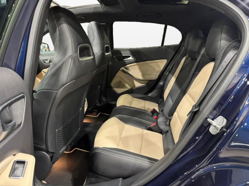 Used MERCEDES-BENZ GLA 220 d Fascination 4Matic 7G-DCT 2017 Bleu des mers du sud € 22990 in Lesménils