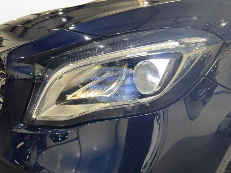 Used MERCEDES-BENZ GLA 220 d Fascination 4Matic 7G-DCT 2017 Bleu des mers du sud € 22990 in Lesménils