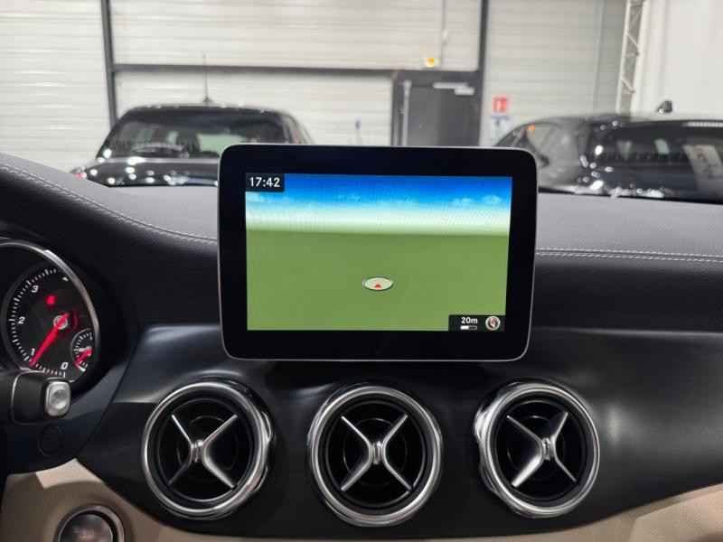Used MERCEDES-BENZ GLA 220 d Fascination 4Matic 7G-DCT 2017 Bleu des mers du sud € 22990 in Lesménils