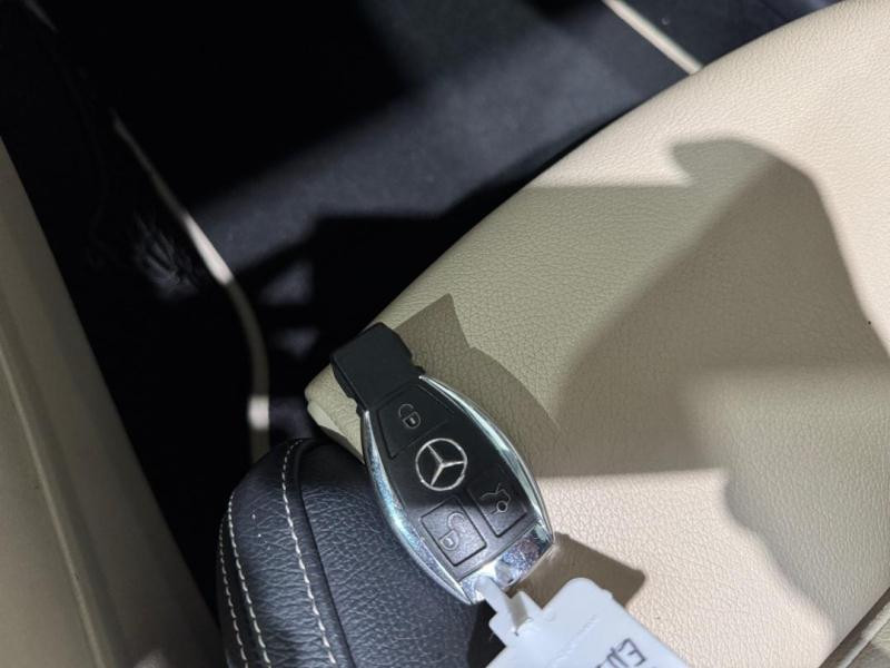 Used MERCEDES-BENZ GLA 220 d Fascination 4Matic 7G-DCT 2017 Bleu des mers du sud € 22990 in Lesménils