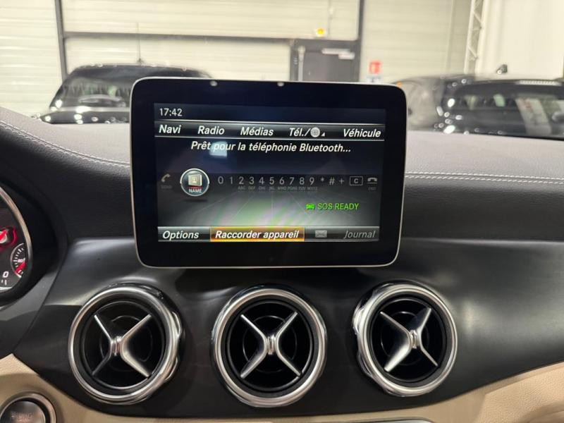 Used MERCEDES-BENZ GLA 220 d Fascination 4Matic 7G-DCT 2017 Bleu des mers du sud € 22990 in Lesménils