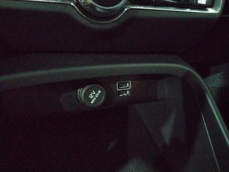 Occasion VOLVO XC40 T4 Recharge 129 + 82ch Business DCT 7 2021 Bleu Denim 27990 € à Lesménils