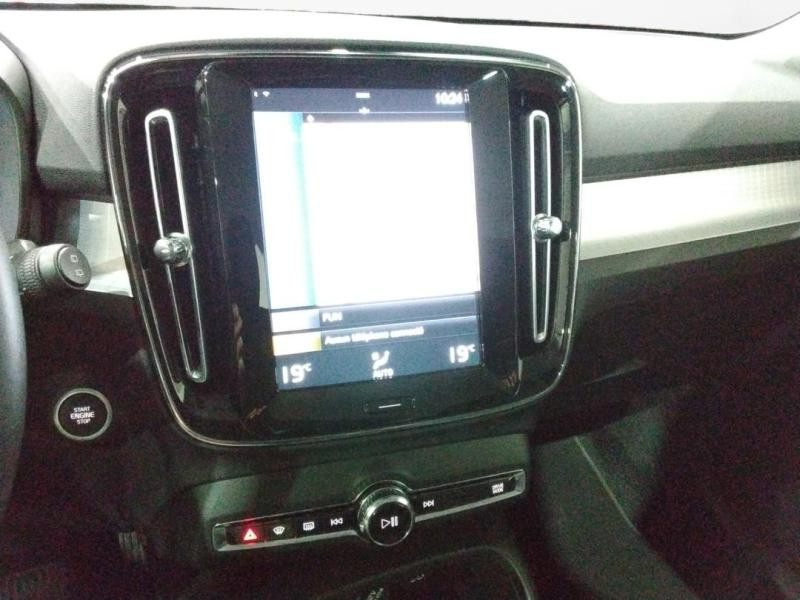 Occasion VOLVO XC40 T4 Recharge 129 + 82ch Business DCT 7 2021 Bleu Denim 27990 € à Lesménils
