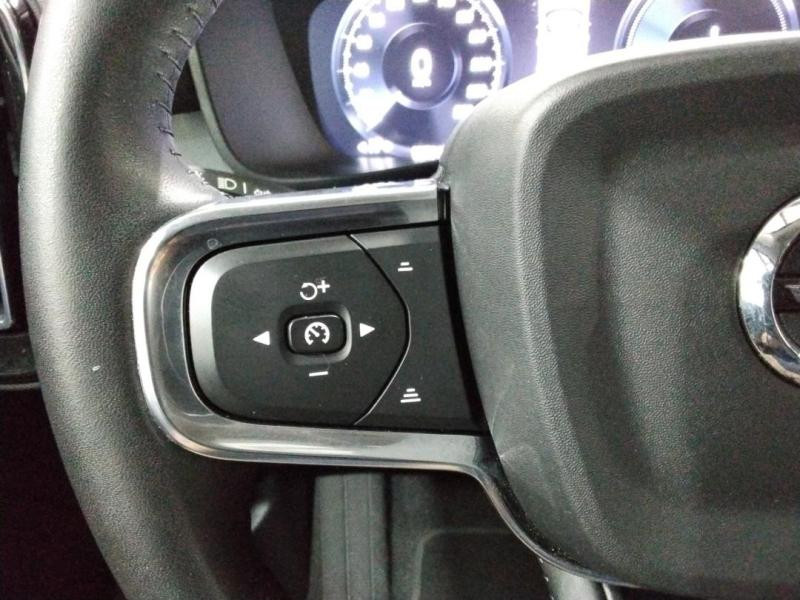 Occasion VOLVO XC40 T4 Recharge 129 + 82ch Business DCT 7 2021 Bleu Denim 27990 € à Lesménils