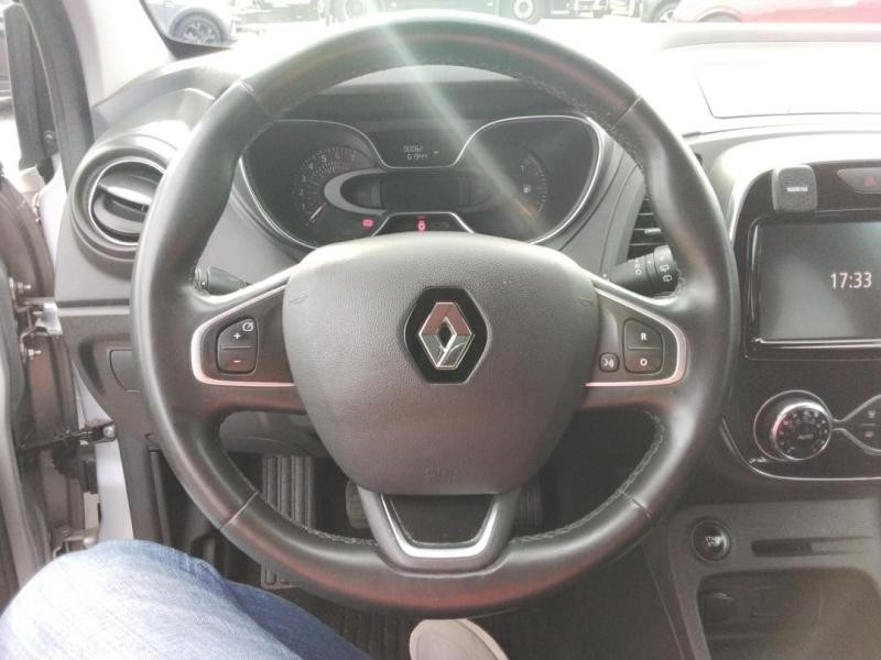 Used RENAULT Captur 0.9 TCe 90ch energy Intens 2017 Gris Cassiopée € 10689 in Lesménils