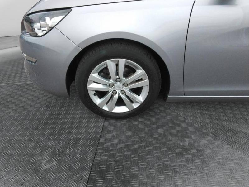 Occasion PEUGEOT 308 1.6 HDi FAP 92ch Active 5p 2014 Gris 9490 € à Lesménils