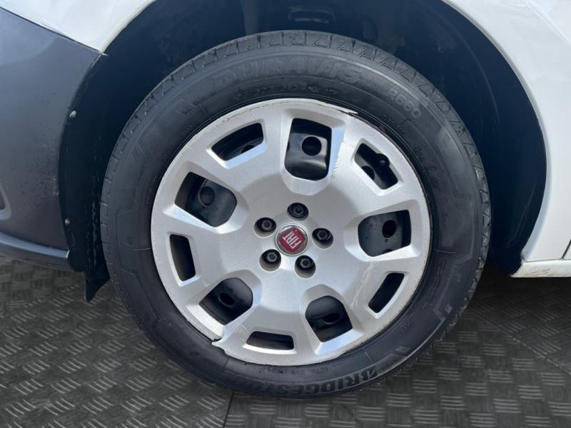 Occasion FIAT Doblo Cargo 1.6 Multijet 105ch 705kg Business 2022 Blanc 14990 € à Lesménils