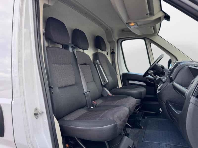 Used PEUGEOT Boxer Fg 333 L2H2 2.2 BlueHDi S&S 140ch Premium 2022 Blanc Icy € 21990 in Lesménils