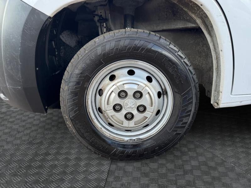 Used PEUGEOT Boxer Fg 333 L2H2 2.2 BlueHDi S&S 140ch Premium 2022 Blanc Icy € 21990 in Lesménils