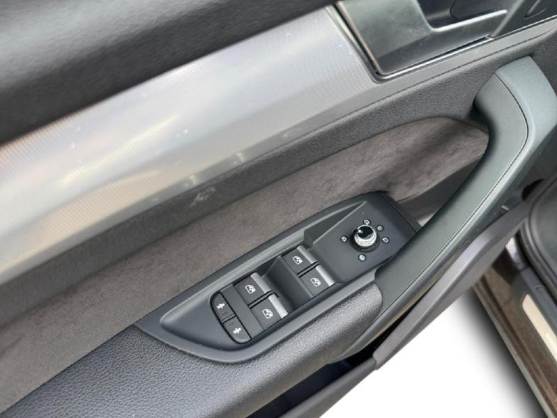 Occasion AUDI Q5 2.0 TDI 190ch S line quattro S tronic 7 2017 Marron 25990 € à Lesménils