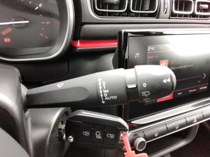 Used CITROEN C3 PureTech 82ch Shine S&S E6.d 2019 Noir Perla Nera - Rouge Aden € 9689 in Lesménils