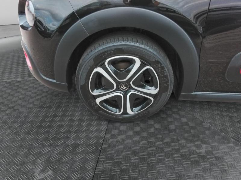 Used CITROEN C3 PureTech 82ch Shine S&S E6.d 2019 Noir Perla Nera - Rouge Aden € 9689 in Lesménils