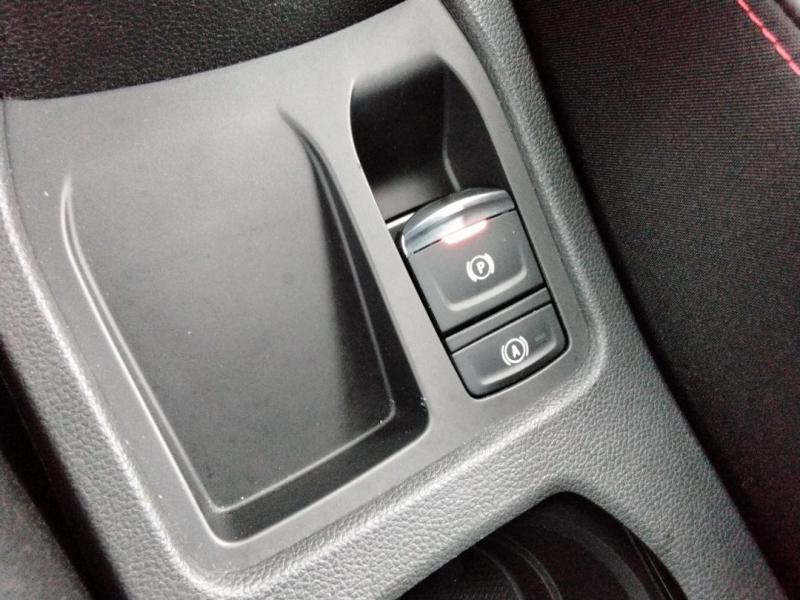 Occasion RENAULT Clio 1.3 TCe 130ch FAP RS Line EDC 2019 Bleu Iron 17249 € à Lesménils