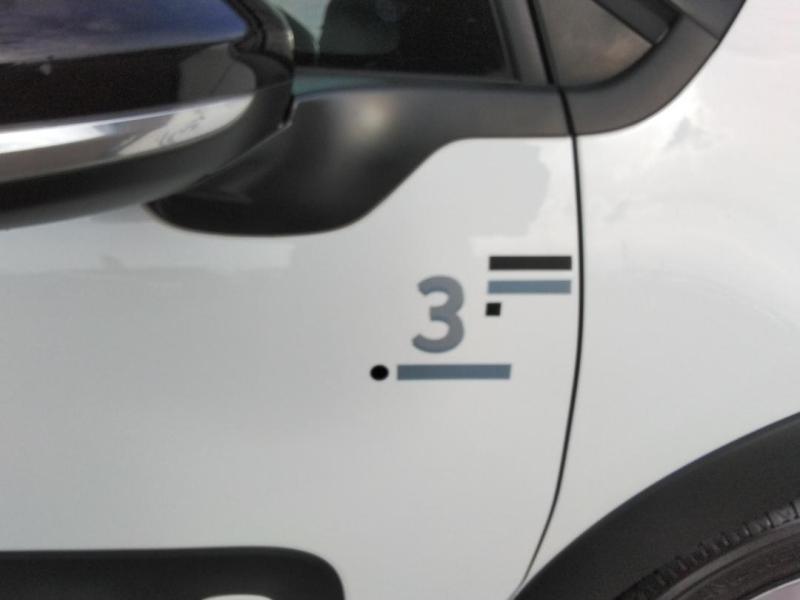 Used CITROEN C3 PureTech 82ch Graphic S&S E6.d 2019 Blanc Banquise - Noir Onyx € 8990 in Lesménils