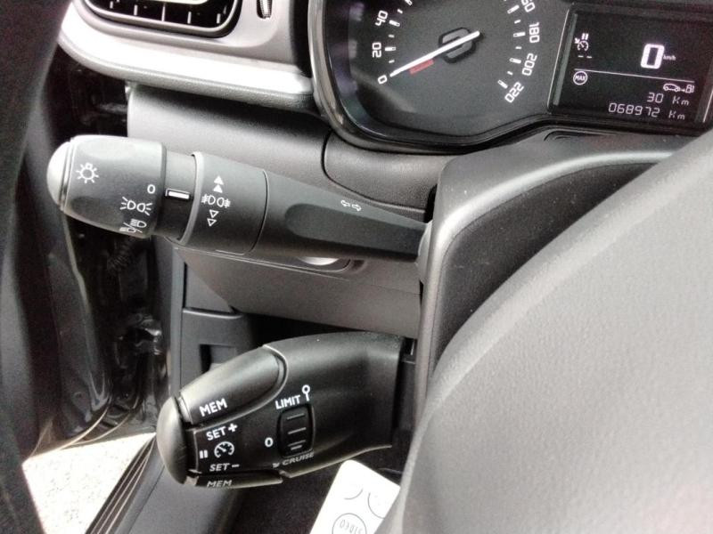 Used CITROEN C3 PureTech 82ch Graphic S&S E6.d 2019 Gris Platinium - Noir Onyx € 8990 in Lesménils