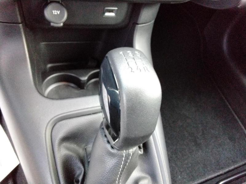 Used CITROEN C3 PureTech 82ch Graphic S&S E6.d 2019 Blanc Banquise - Noir Onyx € 8990 in Lesménils