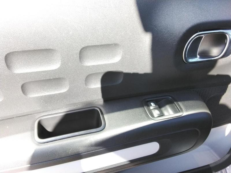 Used CITROEN C3 PureTech 110ch Graphic S&S E6.d 6cv 2020 Gris Acier - Noir Onyx € 10290 in Lesménils