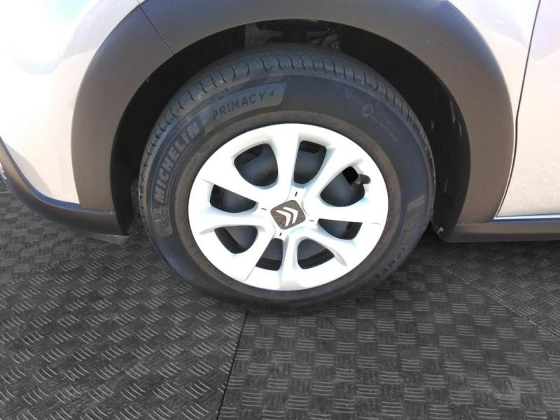 Used CITROEN C3 PureTech 110ch Graphic S&S E6.d 6cv 2020 Gris Acier - Noir Onyx € 10290 in Lesménils