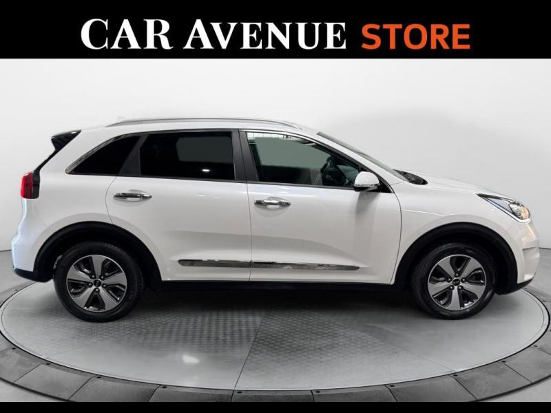 Occasion KIA Niro 1.6 GDi 105ch ISG + Plug-In 60.5ch Design DCT6 2017 Blanc Celeste 15290 € à Lesménils