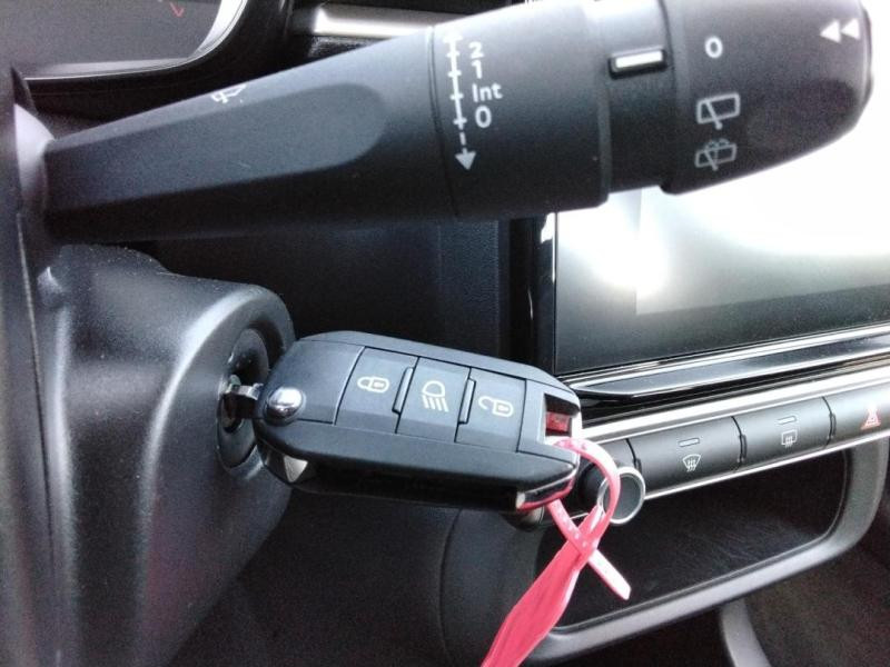 Used CITROEN C3 PureTech 110ch Graphic S&S E6.d 6cv 2020 Gris Acier - Noir Onyx € 10290 in Lesménils