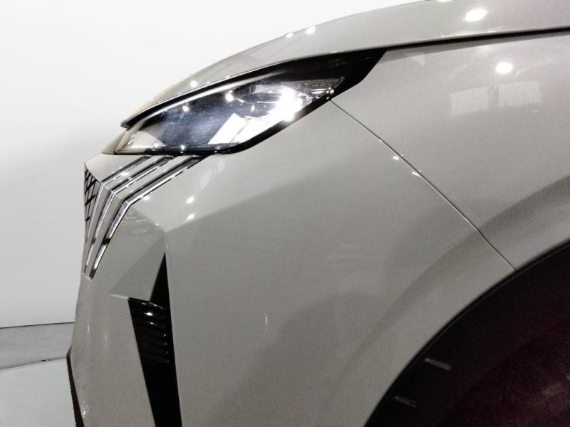 Used PEUGEOT 3008 1.2 Hybrid 136ch Allure e-DCS6 2024 Blanc Okénite (M) € 30690 in Lesménils