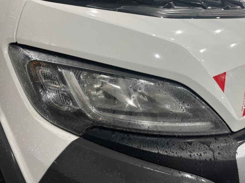 Used PEUGEOT Boxer CCb 435 L4 2.2 HDi 130 Confort SR 2015 Blanc Banquise € 15990 in Lesménils