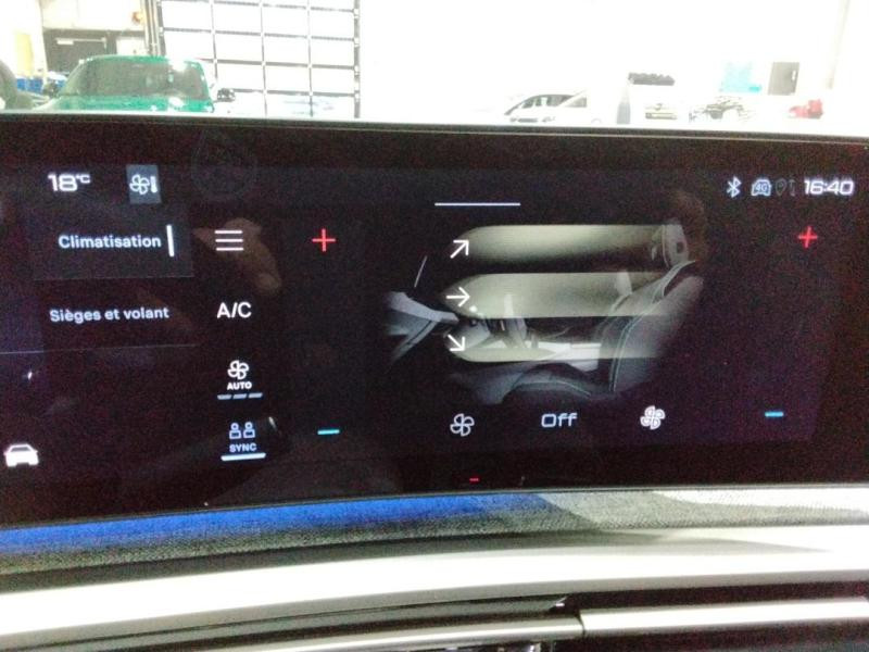Used PEUGEOT 3008 1.2 Hybrid 136ch Allure e-DCS6 2024 Blanc Okénite (M) € 30690 in Lesménils