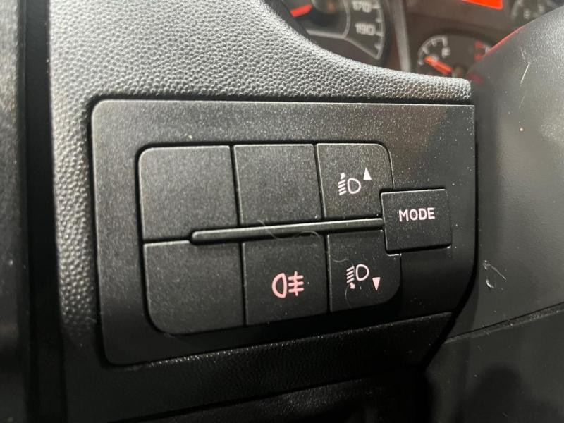 Used PEUGEOT Boxer CCb 435 L4 2.2 HDi 130 Confort SR 2015 Blanc Banquise € 15990 in Lesménils