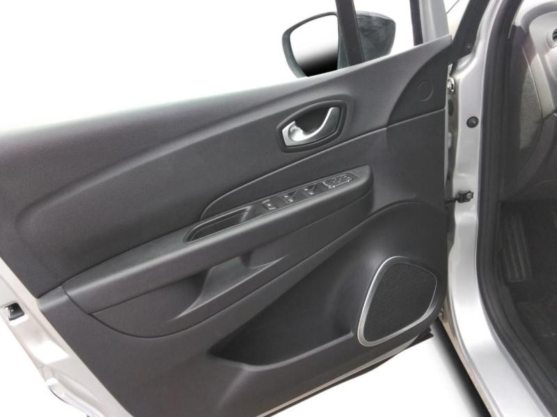 Used RENAULT Captur 0.9 TCe 90ch energy Intens 2017 Gris Cassiopée € 10590 in Lesménils