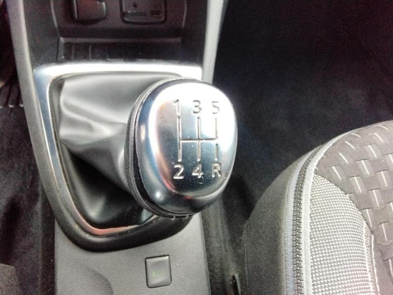 Used RENAULT Captur 0.9 TCe 90ch energy Intens 2017 Gris Cassiopée € 10590 in Lesménils