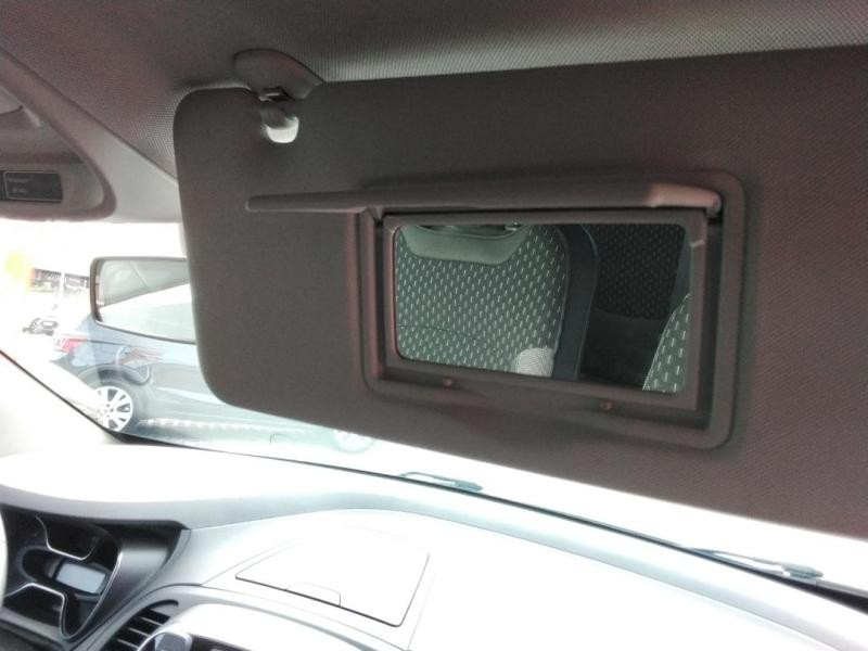 Used RENAULT Captur 0.9 TCe 90ch energy Intens 2017 Gris Cassiopée € 10590 in Lesménils