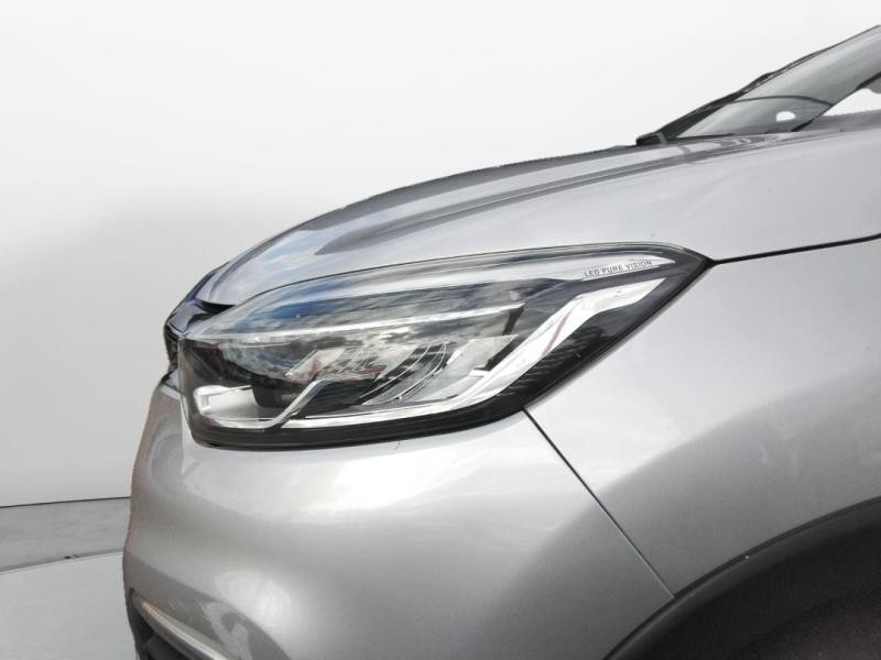 Used RENAULT Captur 0.9 TCe 90ch energy Intens 2017 Gris Cassiopée € 10590 in Lesménils