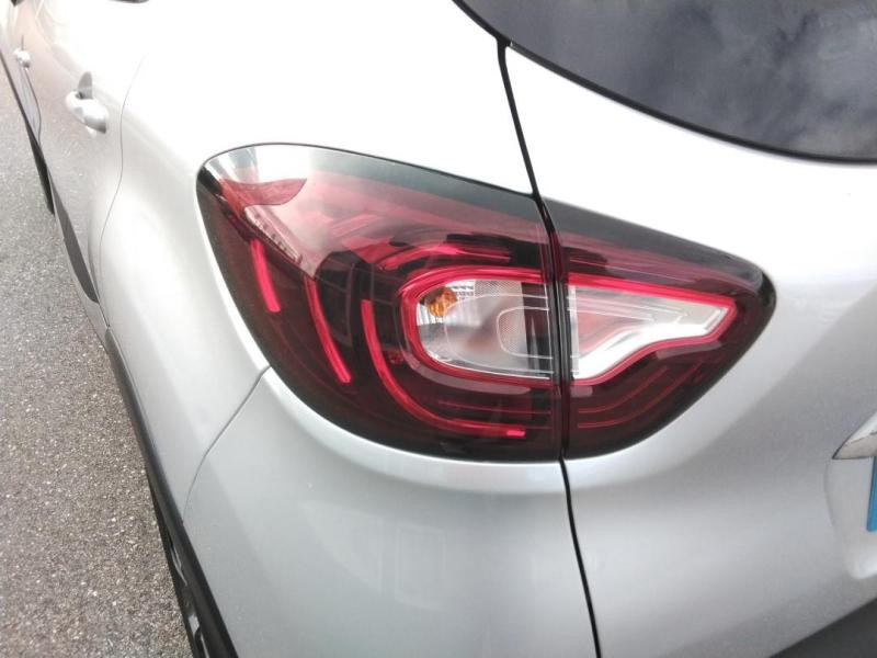 Used RENAULT Captur 0.9 TCe 90ch energy Intens 2017 Gris Cassiopée € 10590 in Lesménils