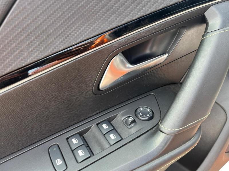 Occasion PEUGEOT 2008 1.2 PureTech 130ch S&S GT Line EAT8 7cv 2020 Orange Fusion (M) 15840 € à Lesménils