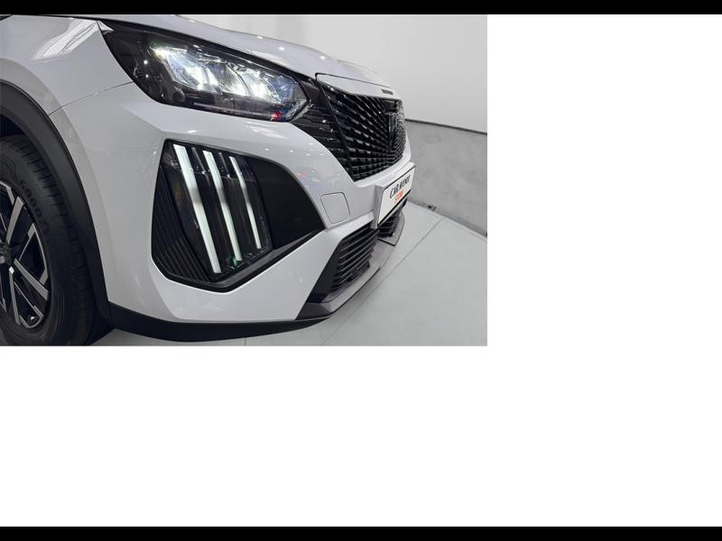 Used PEUGEOT 2008 1.2 PureTech 100ch S&S Active 2024 Blanc Okénite (M) € 16370 in Lesménils