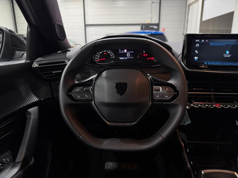 Used PEUGEOT 2008 1.2 PureTech 100ch S&S Active 2024 Blanc Okénite (M) € 16370 in Lesménils