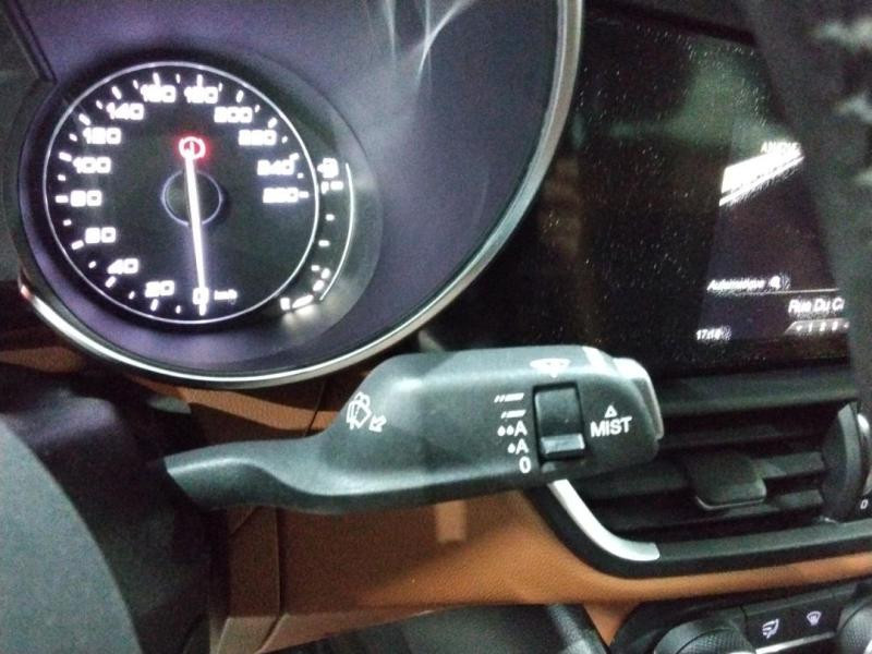 Occasion ALFA ROMEO Giulia 2.2 JTD 150ch Super AT8 2017 Bleu Montecarlo 17990 € à Lesménils
