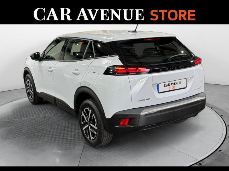 Used PEUGEOT 2008 1.2 PureTech 100ch S&S Active 2024 Blanc Okénite (M) € 16370 in Lesménils