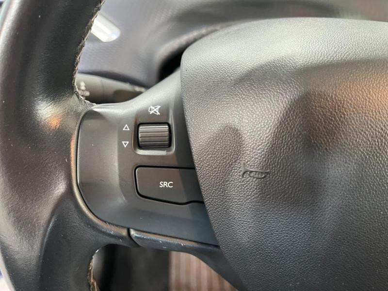 Used PEUGEOT 208 1.6 BlueHDi 100ch Allure 5p 2017 Dark Blue € 10490 in Lesménils